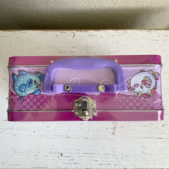 New Sealed Pikmi Pops Surprise 100 Piece Puzzle and Tin Lunch Box - Picture 2 of 4